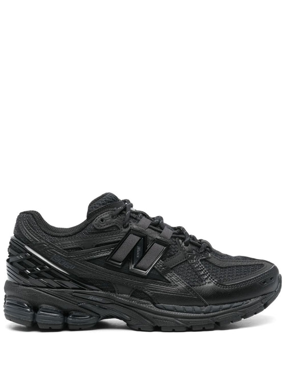 New Balance Sneakers Black