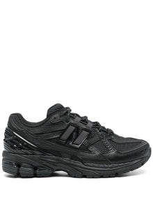  New Balance Sneakers Black