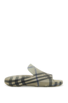  Burberry ered  rubber checkered stingray